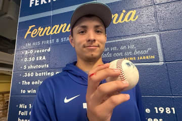 大谷15号ボールで大争奪戦、20歳大学生が“血染めキャッチ”　ド派手に負傷も「グレートだ」