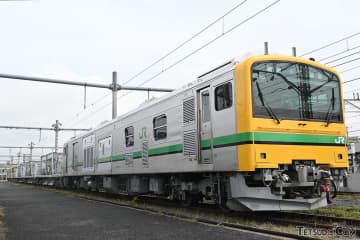 JR東の「新型事業用車」ついに営業列車でデビュー！ しかし客車は「半減」その理由は？