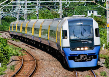 まだまだ走るよ！JR東 255系、2025年 夏の臨時列車で続投へ