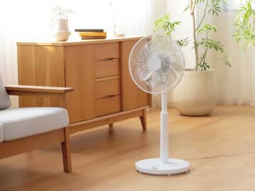 5分の強風タイマーで涼める扇風機　小泉成器