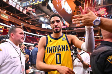 今季NBAで“最も過大評価されている”ハリバートンをレブロンら関係者が称賛「誰もが一緒にプレーしたいと思うような選手」＜DUNKSHOOT＞