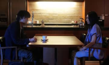 綾野剛・主演映画『でっちあげ ～殺人教師と呼ばれた男』“世にも奇妙な”本編映像解禁！