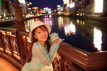 西日本一のアイドル歴、アイドル14年生で今夏卒業する福岡のレジェンドアイドル「LinQ」髙木悠未(28)が超絶美ボディを水着やランジェリーなど数々の大胆カットで披露! 1st写真集が卒業直前に発売決定