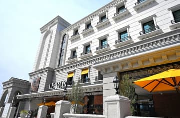 神戸・新港で話題♡焼きたてパン、アフタヌーンティーに足湯！？が一ヶ所で楽しめる「ラスイートルパンビル」が3月開業！