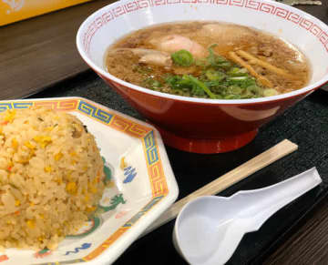貧困が招く主食の「重ね食べ」の健康リスク…糖質中毒につながる