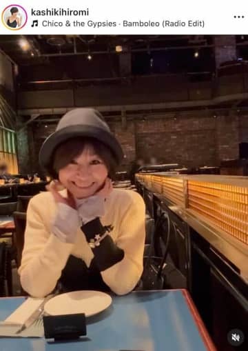 「カーヴィーダンス」樫木裕実62歳、美くびれスゴイ「衝撃」ショットに驚き　「スタイル良すぎます」