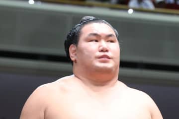 【夏場所】横綱豊昇龍が〝大先輩〟玉鷲を寄せ付けず「４０歳？ それに関してはすごい」
