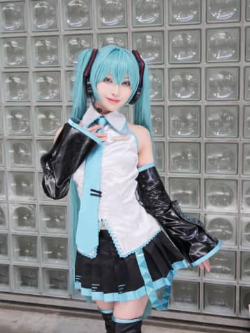シルエットの美しさがお気に入り！ニコニコ超会議で出会った初音ミクのコスプレ