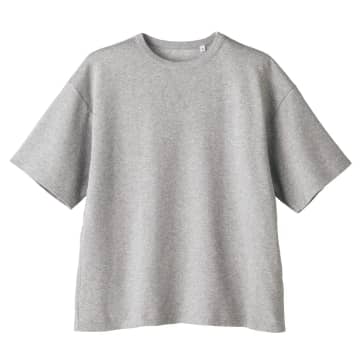 夏も『グレー』が垢抜ける♡ 【ユニクロ・GU・ワークマン】ヘビロテ確定！「万能Tシャツ」