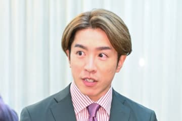 村上信五の初著「半分論」が異例ヒット　ビジネスマンからも高評価で次作に期待