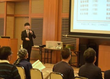 笠間城天守に復元可能性　小山高専生と教授が研究　修理歴記載の棟札発見　茨城