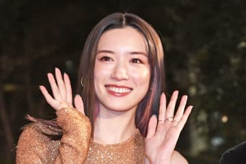 永野芽郁が舞台あいさつで涙の謝罪　ＣＭ動画全９社削除も…事態好転の「兆し」