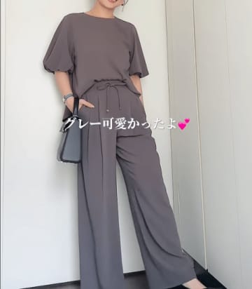 上下【GU】に見えない！こなれ感ときちんと感を両立したグレーのセットアップ【40代の毎日コーデ】