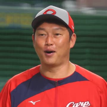 “完全無視”にSNSは喧々諤々！広島新井vs阪神藤川 両監督の《めっちゃバチバチ》はガチンコか、プロレスか