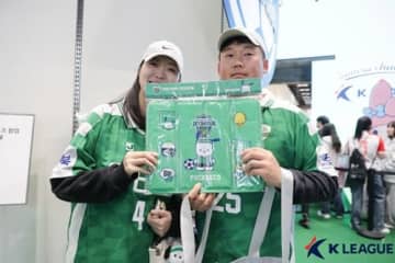 ハローキティのサンリオとKリーグがなぜコラボ? 韓国のMZ世代を掴んだその戦略の狙いとは