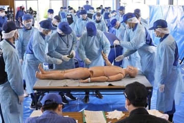 大規模災害想定、検視の訓練　茨城県警、遺体引き渡し対応も