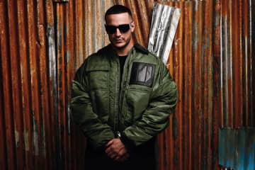 DJスネイク、フィル・コリンズの名曲をリメイクした新曲「Paradise」をリリース！8万人が熱狂したライヴ映像も公開
