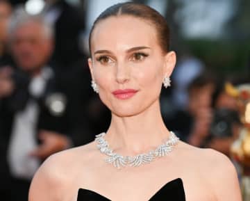 人魚みたい…美しすぎるナタリー・ポートマンがカンヌで話題
