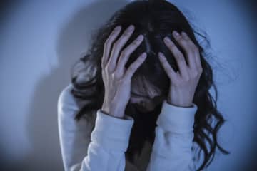 「部屋の中に誰かいる！」ひきこもり歴20年、35歳女性に異変…家中に叫び声が響き渡った「深夜の緊急事態」