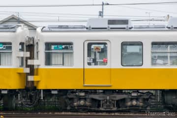通勤電車の「一枚扉」なぜ見られなくなった？　大手私鉄では風前の灯火に