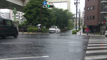 中学2年の少年（13）が運転していたバイクが交差点で軽自動車と衝突し少年が意識不明の重体　横浜市