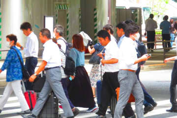 幸福度ランキングで日本に明暗＝大人はジリ貧、子どもは希望の兆し