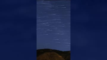 輝く星空を低速度撮影　中国内モンゴル自治区