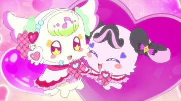 『キミとアイドルプリキュア♪』第15話「ねえたまメロメロ大作戦メロ～！」、プリルンとメロロンがお揃い衣装でデート
