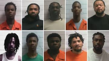 殺人容疑者含む１０人が拘置所から脱走、トイレの壁破る　米ニューオーリンズ