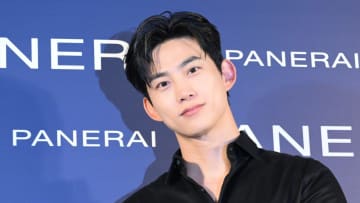 2PM・テギョン 147万円超えの高級腕時計身に付け黒スーツ姿でにっこり！今お出かけしたいのは“日本全国”！？