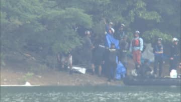 不明の搭乗員のとみられる“体の一部”見つかる…損傷が激しく基地に搬送し確認進める　これまでにヘルメットや帽子、機体の一部など発見【航空自衛隊練習機墜落事故】