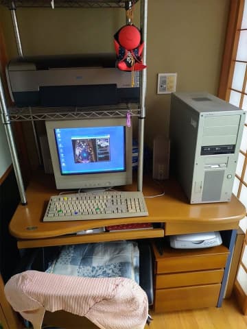まだ動いてる。20年前に組んだ自作PCが“祖母のゲーム機”として現役だった話