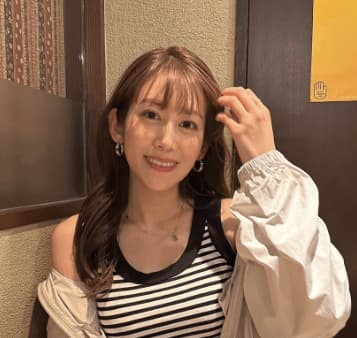 「写真集出して欲しいレベル」元NHK女子アナ・中川安奈、デニム&黒トップスの私服姿が話題に