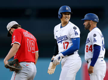 ドジャース、“フリーウェイ・シリーズ”を黒星発進　拙攻5併殺で連勝ストップ　大谷翔平は3戦連発で単独トップ16号