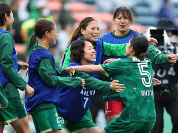 ベレーザが悲願のWEリーグ初優勝！ 最終節で千葉Lを３－０撃破、２位I神戸は得失点差で一歩及ばず
