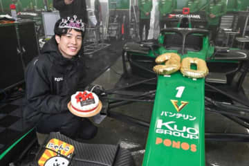 坪井翔に“フライング誕生祝い”「そろそろホンダ勢を止めたい」とワンデー開催に意気込み／SF第5戦