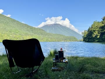 「ツーリング先でくつろぐだけ！バイク初心者に人気のチェアリングの魅力とは」