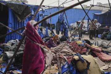 「これ以上何を壊すのか」と怒り　ガザ住民疲弊、退避拒否も