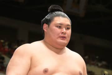 【夏場所】大の里が無傷７連勝で綱取りに前進　高田川審判部長「はたき込みだけど強い」