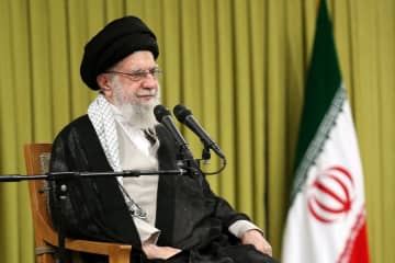 トランプ米大統領は「低レベル」　イラン最高指導者が反発