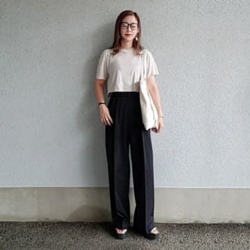 40代必見！ ベージュTシャツを大人っぽく着るカジュアルコーデ術