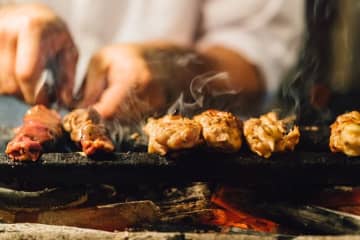 『中国人お断り』の張り紙で物議、焼き鳥店が”突如閉店”HPに「謝罪文掲載」3日後…ネットでも”客のマナー問題”が議論に「人種や国籍でなくマナーのなっていない客はどのように入店拒否できるのだろうか」「店側にもお客様を選ぶ権利はありますよ」