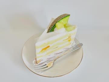 【シャトレーゼ】華やかで映える♡「フルーツケーキ」
