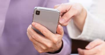 シニアのネット利用が増加傾向　60代女性のスマホ利用は2年で1.5倍に【モバイル社会研究所調べ】