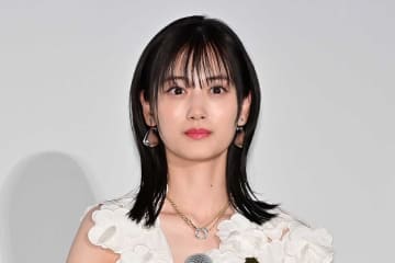 朝ドラにも出演　元乃木坂46が“海外行き”報告…世界遺産も堪能「親友としばらくローマへ！」