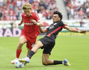 堂安が今季10ゴール到達　ドイツ1部リーグ最終節