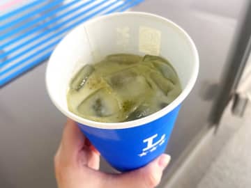 ローソンの大人気抹茶ラテ、夏仕様になってカムバック。たったの280円で本格的なお茶感、破格すぎるクオリティでは...。《実食レポ》
