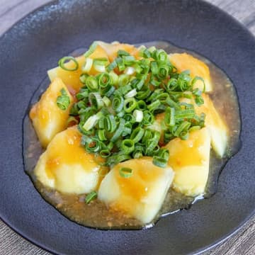 【フライドポテトより旨くて簡単！？】もうじゃがいもはこれ一択！レンジで作る神おかずレシピ