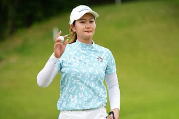 女子ゴルフ22歳神谷そらが涙の復活V！　最終18番に劇的逆転イーグルに騒然、1年8か月ぶり3勝目