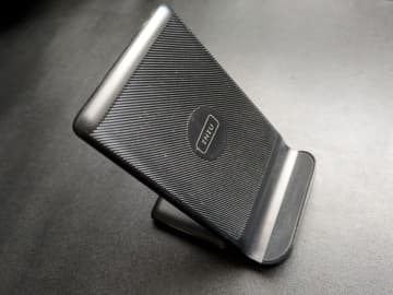 ワイヤレス充電は意味ない？「充電効率が悪い」「バッテリー劣化する」のにそれでも使われる理由